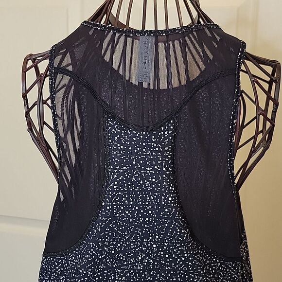 LULULEMON Black and White Mesh Tank Size 4 - Picture 5 of 8
